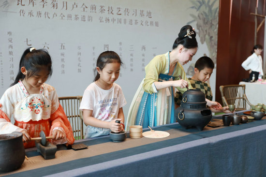 非遗市集、33场演出、全民舞台 郑州大剧院举办第三届公众开放日艺术节_fororder_84e86234eje2405b69395653f37c1c6b