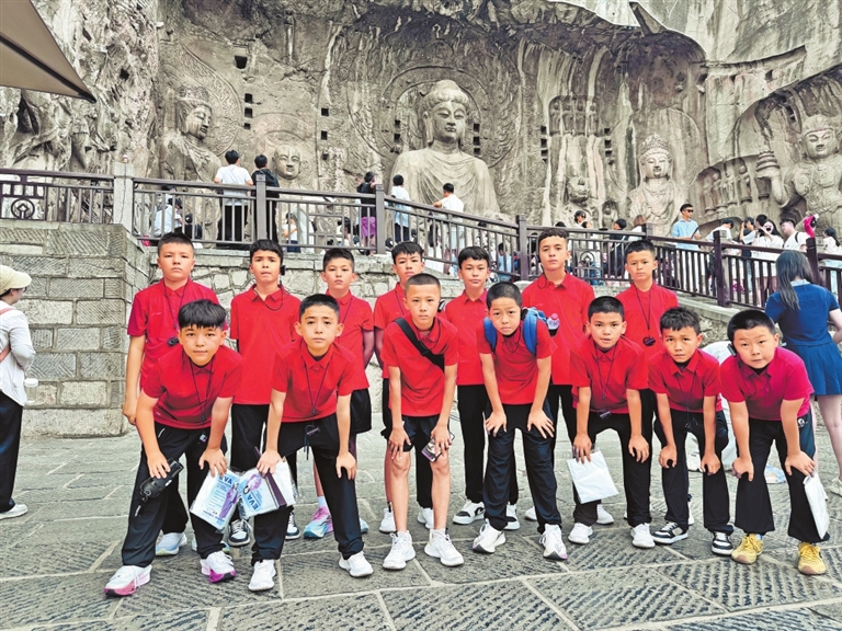 一起运动 共同拼搏 共享快乐 豫哈少年共赴体育梦
