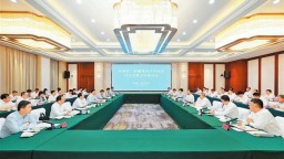 河南省党政代表团赴新疆考察对接对口支援工作