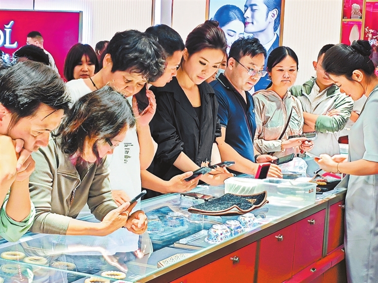 商潮新象——解码商业迭代的中原故事