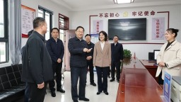 河南省委书记刘宁深入许昌市鄢陵县魏都区宣讲党的二十届四中全会精神