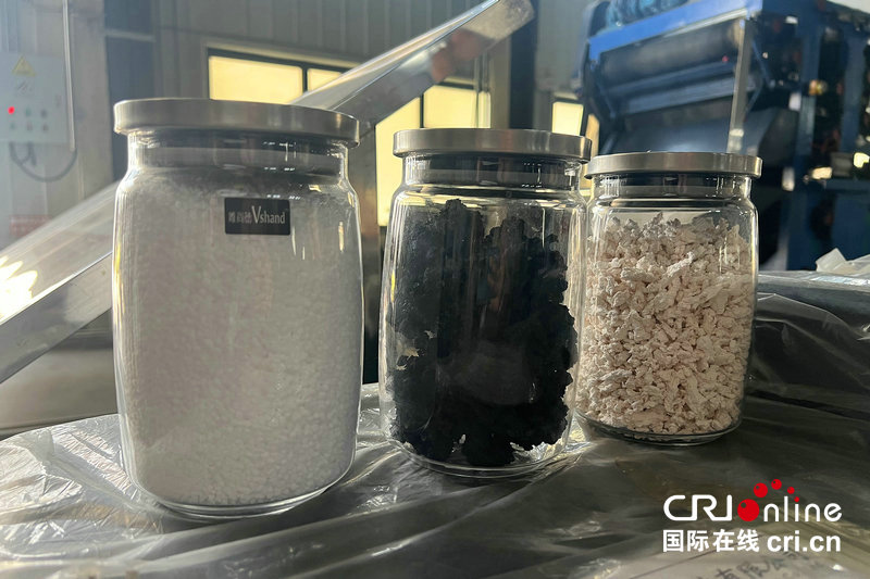 济源：传统产业向“绿”换“新” 科技创新助力打造产业新城_fororder_鸿辛橡胶公司橡胶材料展示