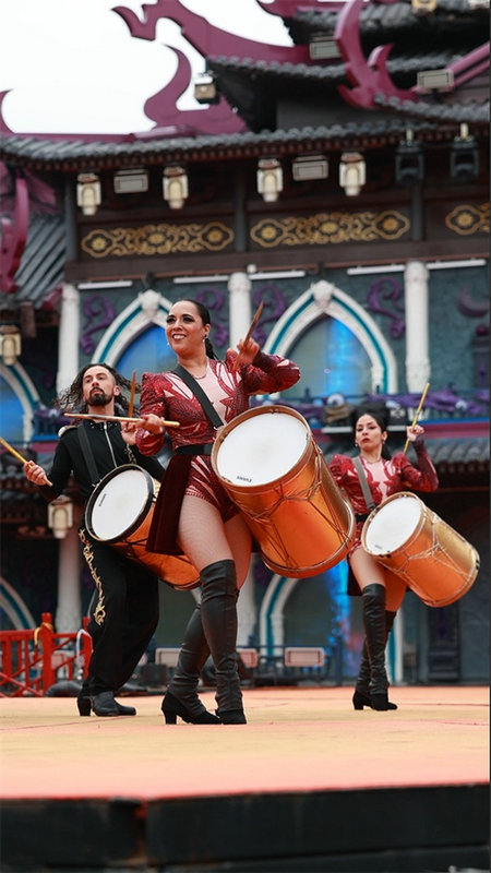 探访河南景区NPC 这碗“青春饭”滋味如何（特别关注）_fororder_h1107156_s