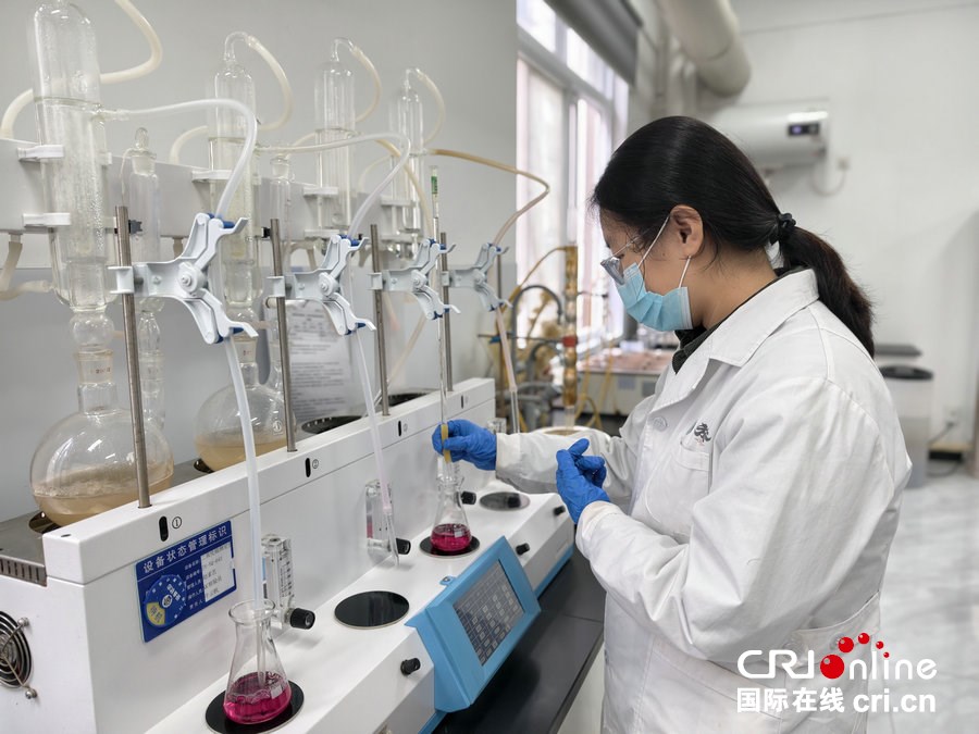 “饮”出健康好生活 外国青年、网络达人打卡南阳方林_fororder_5