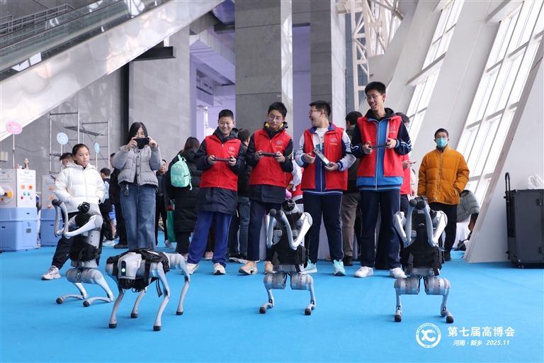 高博会的“变”与“不变”——第七届高校院所河南科技成果博览会侧记