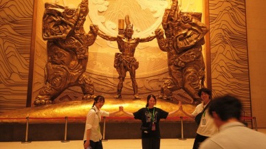 日本青少年探秘河南博物院 XR技术助力穿越千年文明