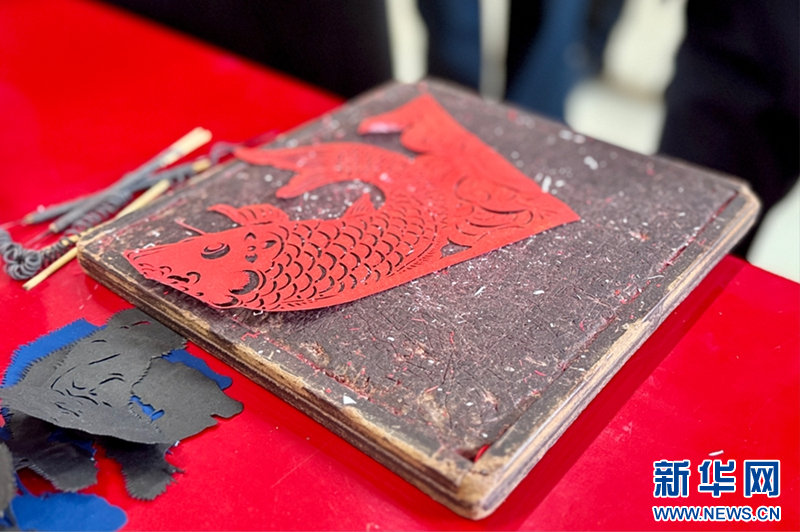 中国梦·大国工匠篇｜王飞：指尖剪刻间，匠心见深处_fororder_11