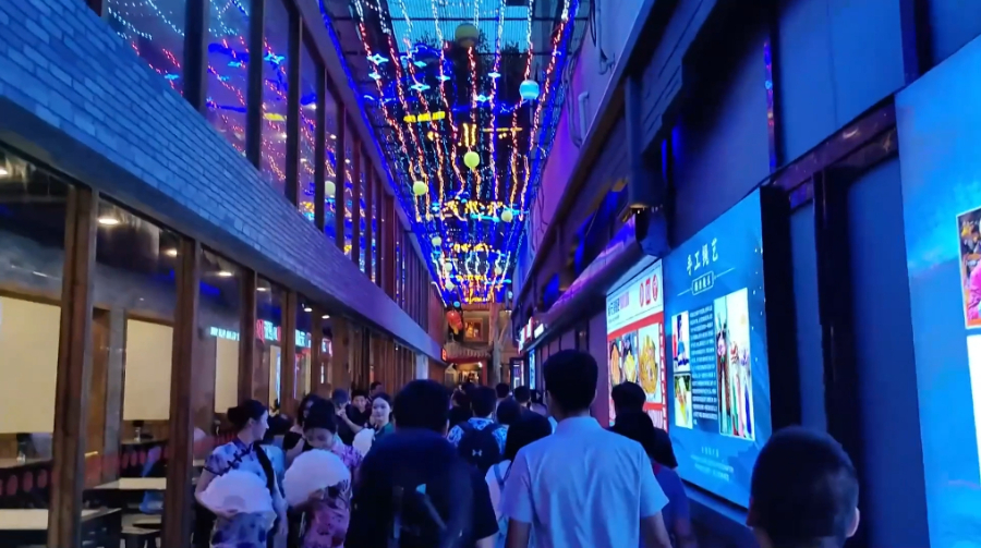 河南洛阳：打造沉浸式消费场所 释放市场活力