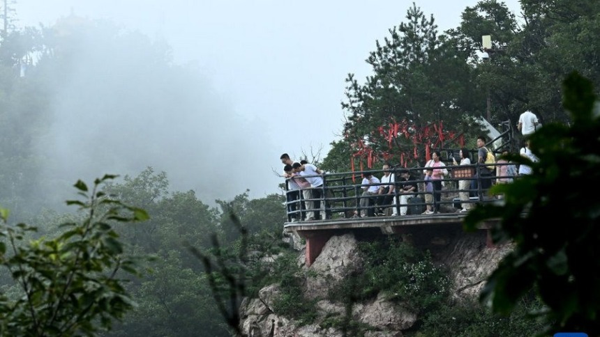 河南济源：愚公故里游客多