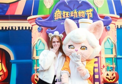 【2024打卡中国】商都郑州“新潮”得很 外国网红“下单”未来旅程（视频）_fororder_849f3ca8fd7648a89c093f9dc865c67e.850x566