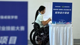 河南省第八届残疾人职业技能大赛在郑州举行