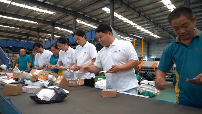 开封市以“快递”为媒 织密全民防谣安全网