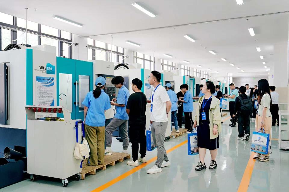 走出课堂 走进车间！看河南工程学院如何培养“硬核”人才