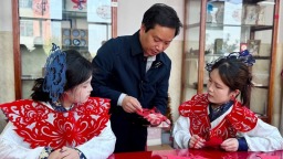 中国梦·大国工匠篇｜王飞：指尖剪刻间，匠心见深处