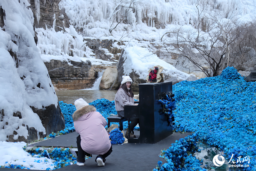 河南焦作：冰雪经济引客来_fororder_LOCAL1769475053708DBH2UZ0WSG