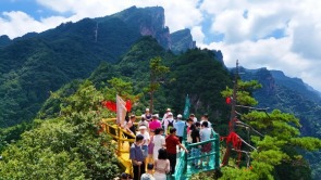 南阳市西峡县：避暑经济持续火爆