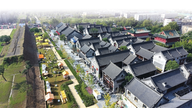 河南郑州：于开放处听潮声 在烟火中见韧性