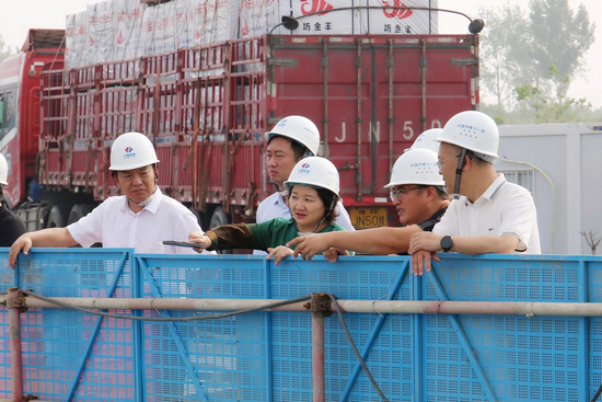 漯河医专校长张祎捷到召陵校区扩建项目施工现场调研指导工作_fororder_图片1