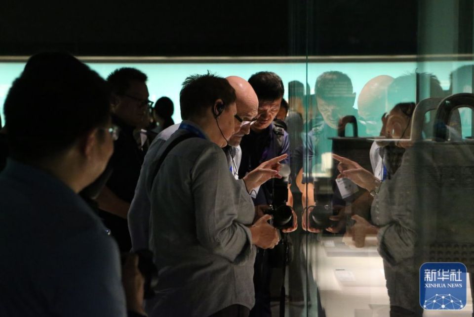 上海合作组织媒体智库峰会与会代表在河南参访