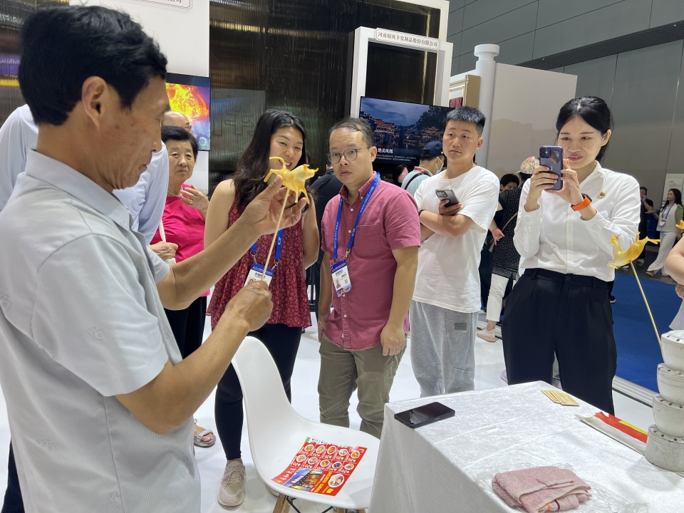 第二十一届深圳文博会启幕 河南馆解锁千年文明全新表达
