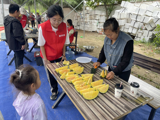 信阳市浉河区东双河镇第五届“鱼付番茄”采摘节盛大开幕_fororder_微信图片_20250510125553