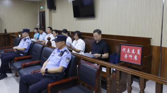 见证司法公正 代表委员走进河南省淮滨县法院旁听庭审