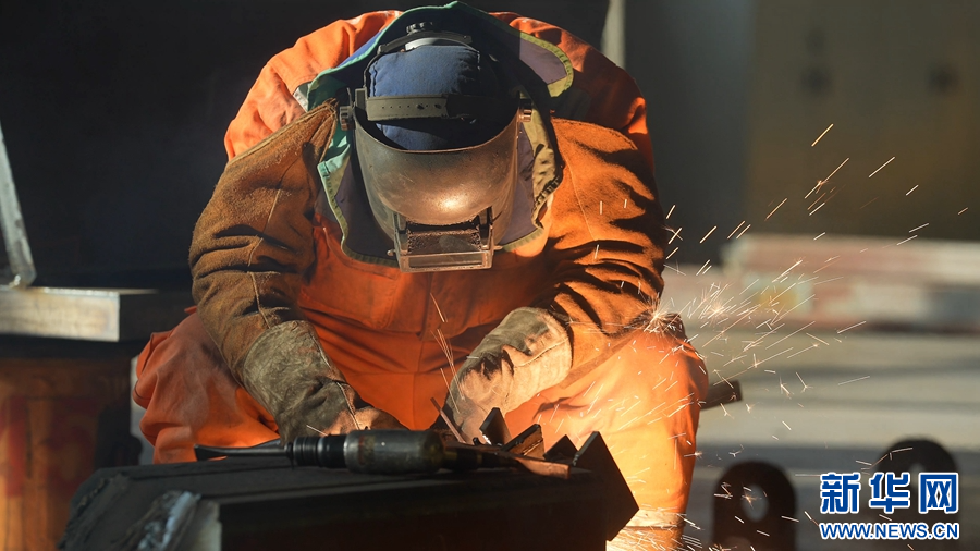 中国梦·大国工匠篇｜王安永：“钢铁裁缝”筑匠心