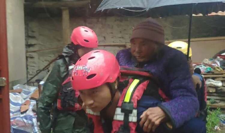 云南持续发布地质灾害橙色预警 本周仍将持续强降雨天气