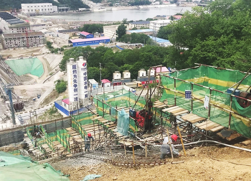 “幕”后英雄——丰满水电站帷幕灌浆工程建设纪实