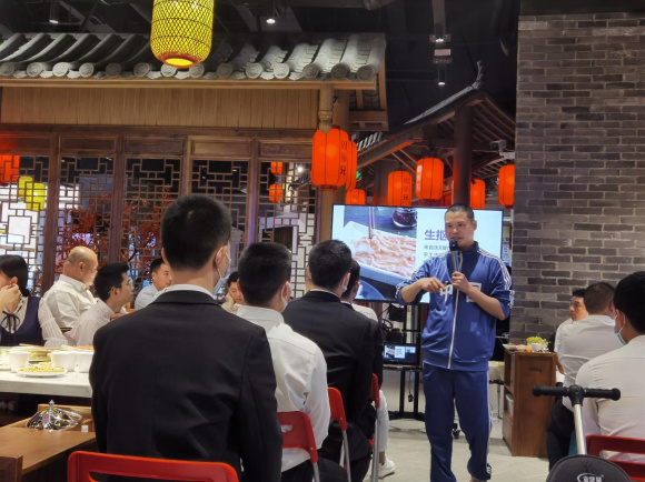 80后退伍军人的火锅情缘 周师兄火锅CEO周到坚守独到的创新与传承