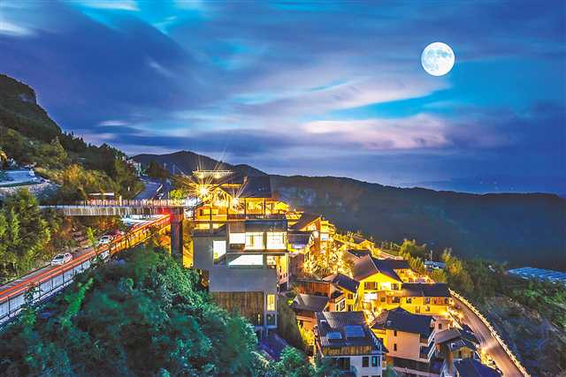 【城市远洋】重庆武隆：小山村变打卡新地标