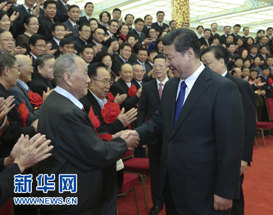 习近平:认真做好新形势下老干部工作 传承党的光荣传统
