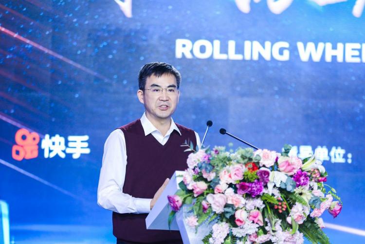 汽车频道【供稿】关爱青年计划第二届年度人物启动 首届中国卡车司机达人秀总决赛打造“卡车人春晚”