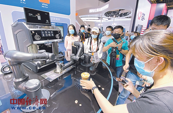 在这里，“触摸”服务贸易未来