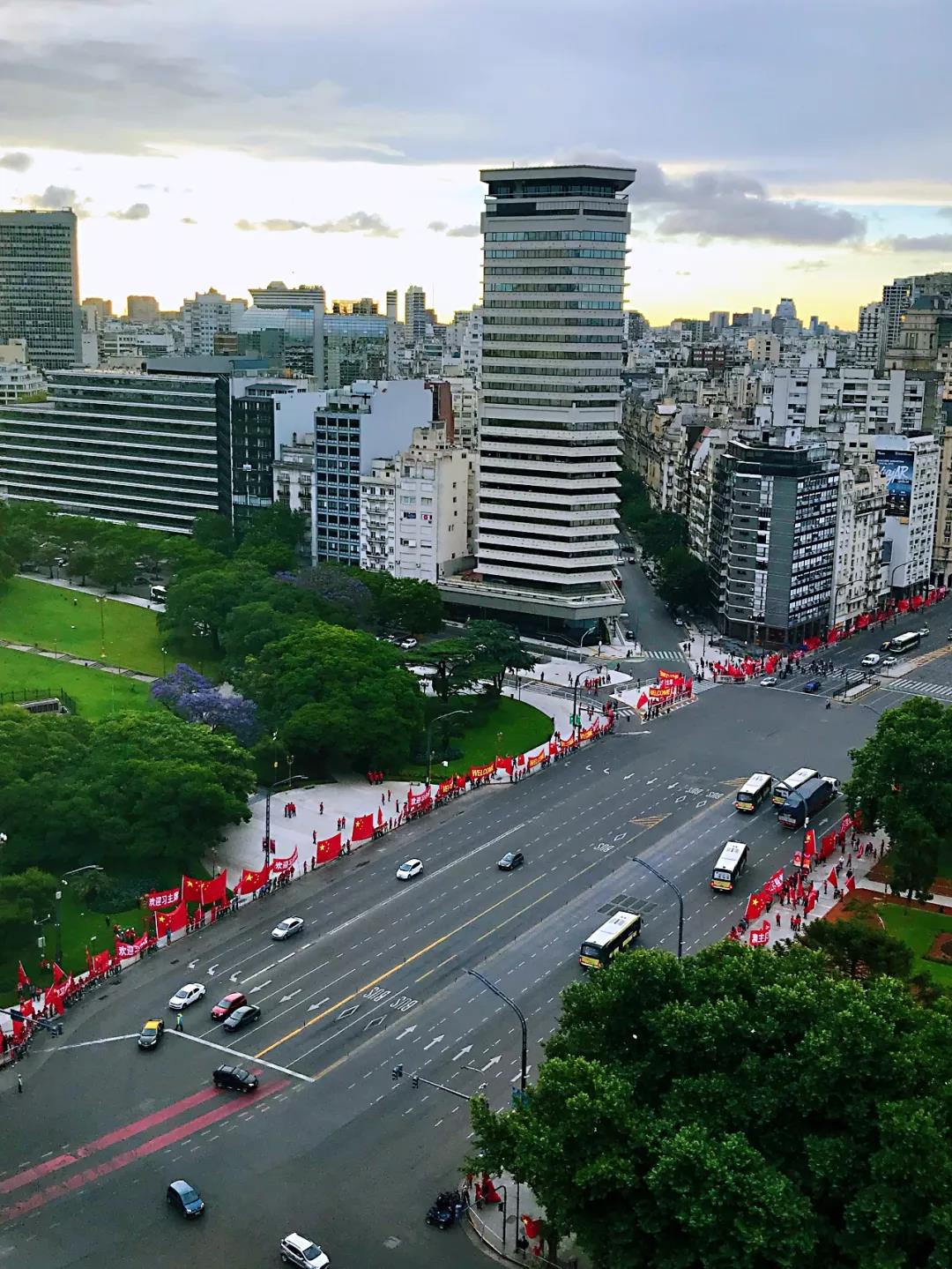 时政新闻眼 | 遥隔四万里的“好知音”，习近平再访阿根廷