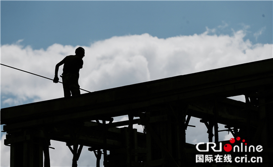 图片默认标题_fororder_艰辛与汗水（摄影：李晋）_副本_副本