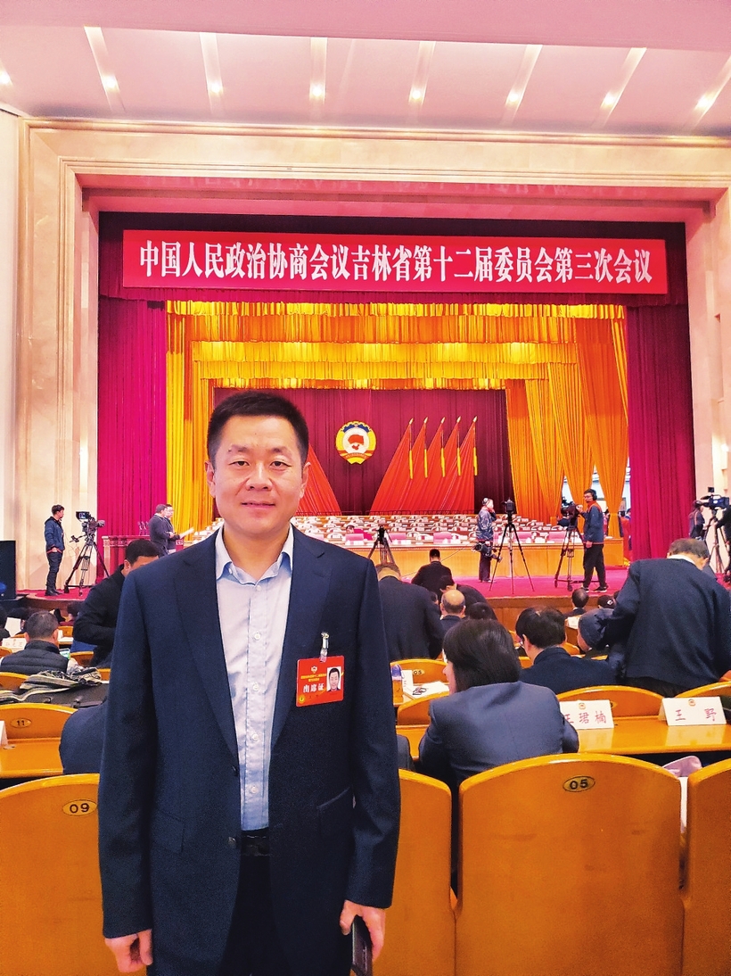 王野委员：用科技“武装”老旧小区