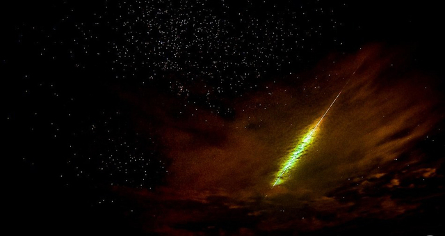 双子座流星雨壮观美景
