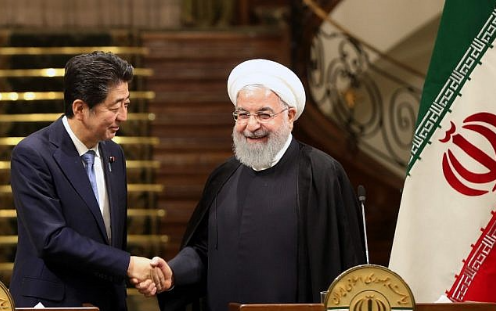世界周刊丨日本首相安倍晋三突然辞职 究竟原因何在？