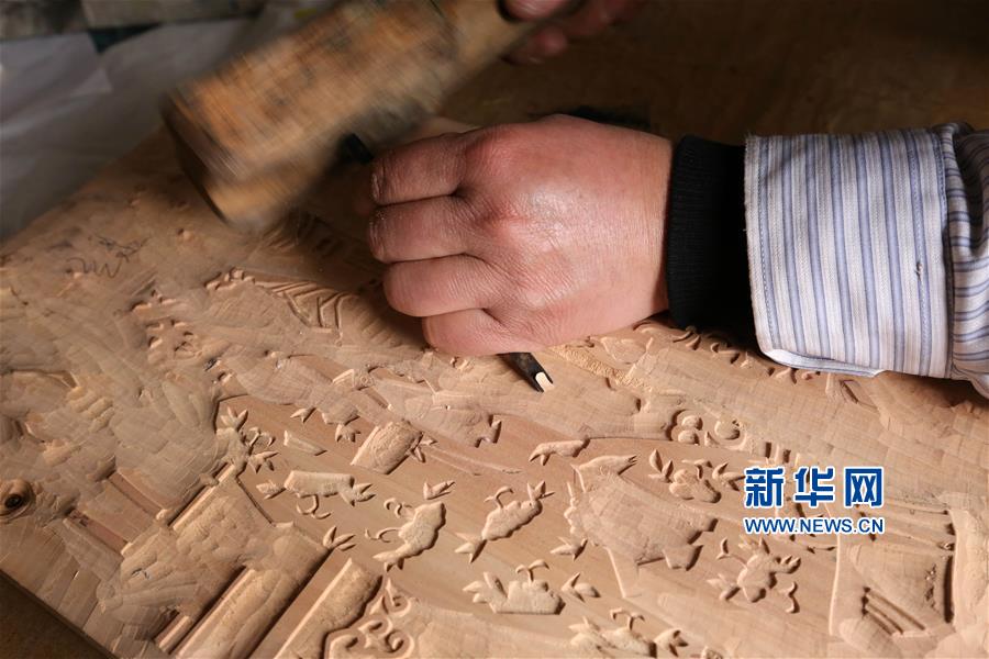 山东潍坊：杨家埠年画印制忙