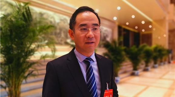 （确定都是提案，没有具体名字。 问答的形式刚问过写稿同学，着急反馈发稿链接 ，说这个能否就这个形式，后面注意。）【委员说】陕西省政协委员、杨凌示范区国际合作局局长明涛：培养养老护理员应对老龄化 提高医疗机构应对外国患者能力