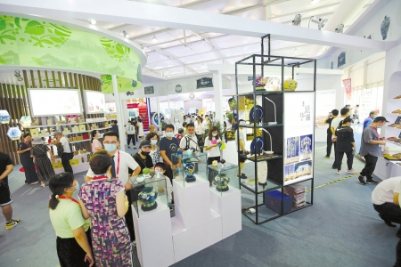 在传承中创新发展 “山西三宝”惊艳服贸会