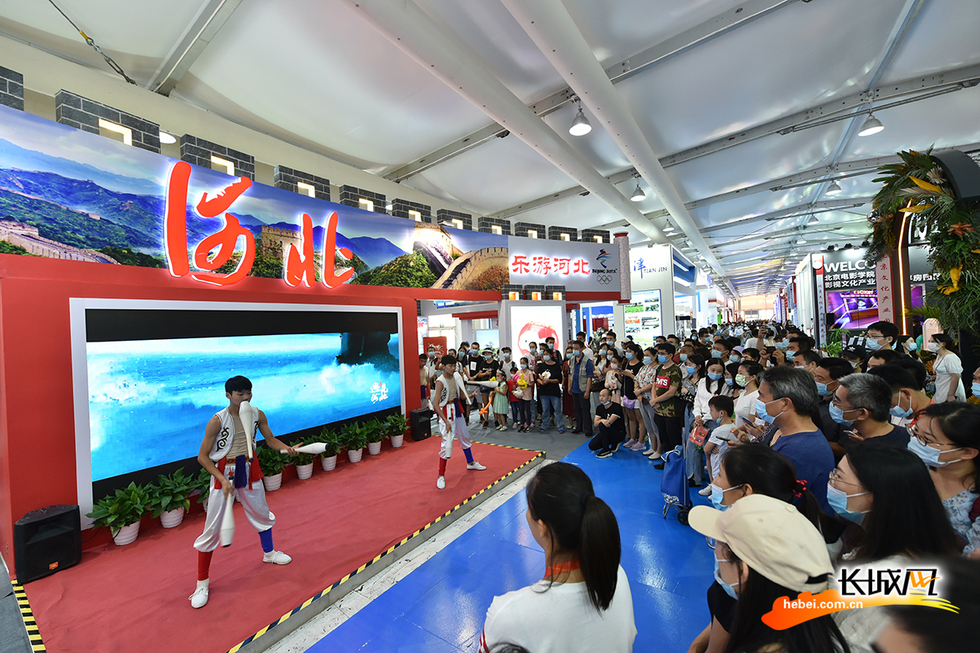 【2020服贸会丨高清图】千件河北文创产品服贸会上觅商机