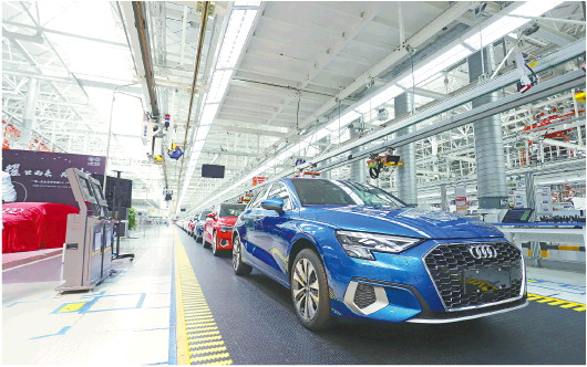 “青岛造”全新奥迪A3下线  山东省实现豪华车制造“零”的突破_fororder_04_04_0884