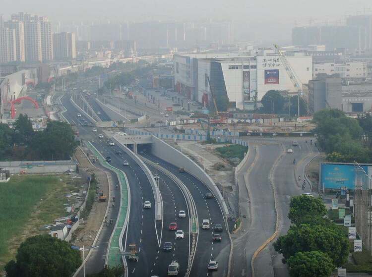 （B 科技图文 三吴大地苏州 移动版）苏州春申湖路快速化工程相城大道下穿贯通通车
