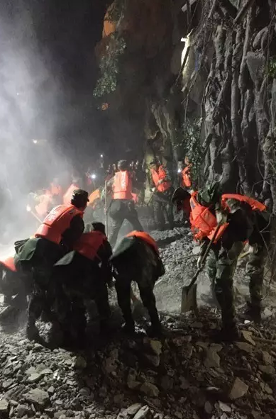 【头条】四川九寨沟7.0级地震发生后山东多部门迅速反应