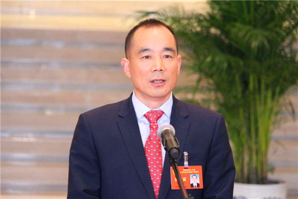 （史佳已审）【代表谈】陕西省人大代表、汉滨区忠诚村党支部书记刘瑞红：发展蔬菜种植 让全村人均可支配收入达到16779元