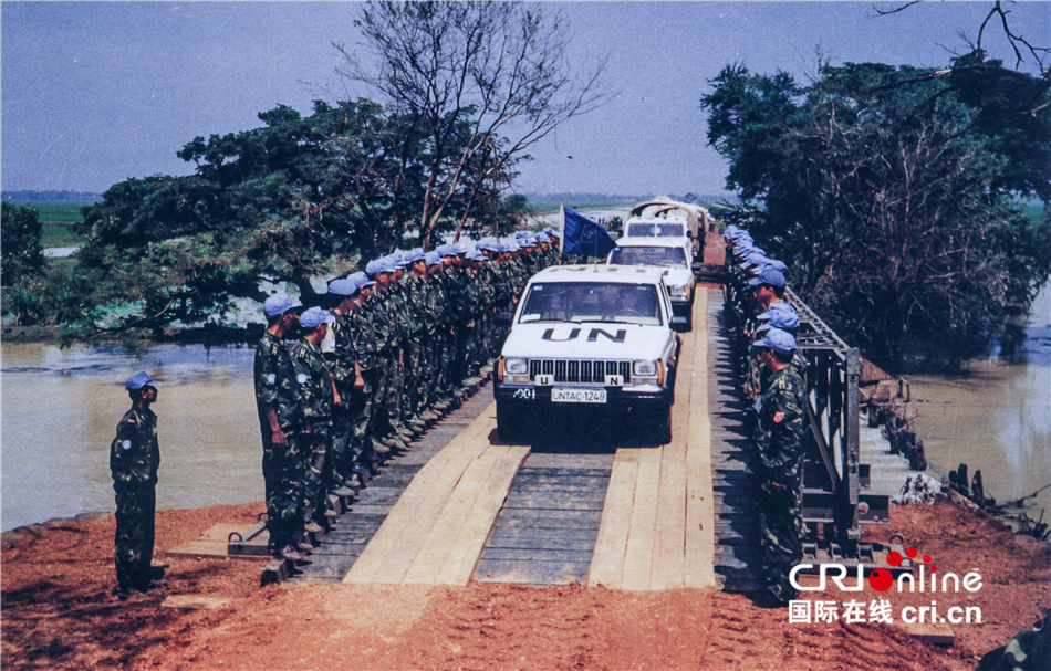 中国军队参加联合国维和行动30年之二：忠诚使命_fororder_2-2