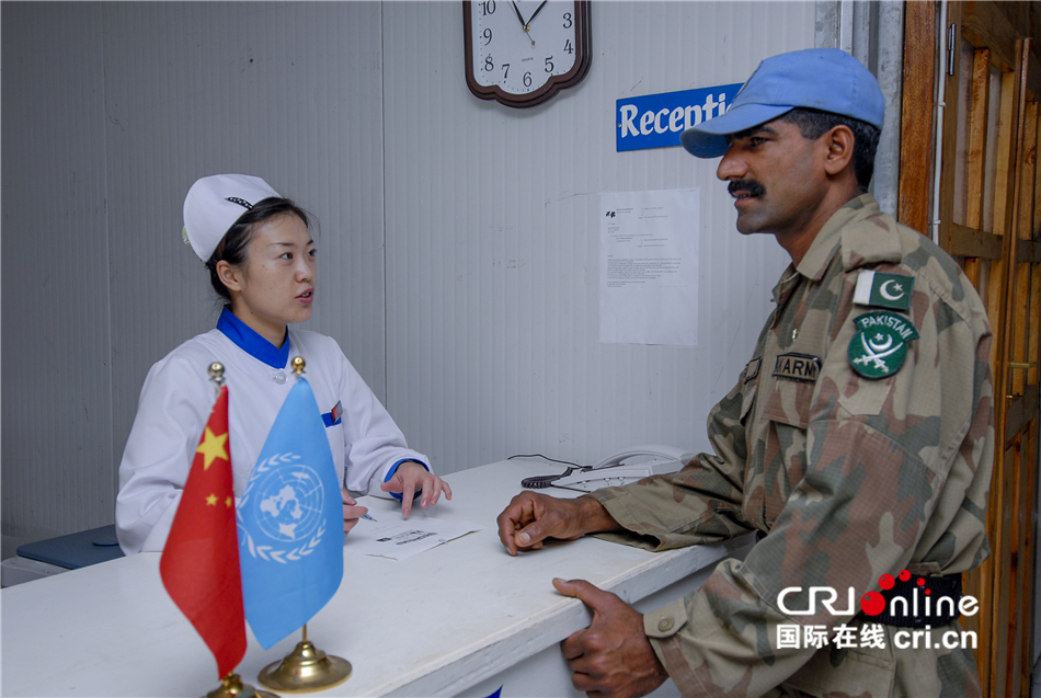 中国军队参加联合国维和行动30年之二：忠诚使命_fororder_2-17.JPG