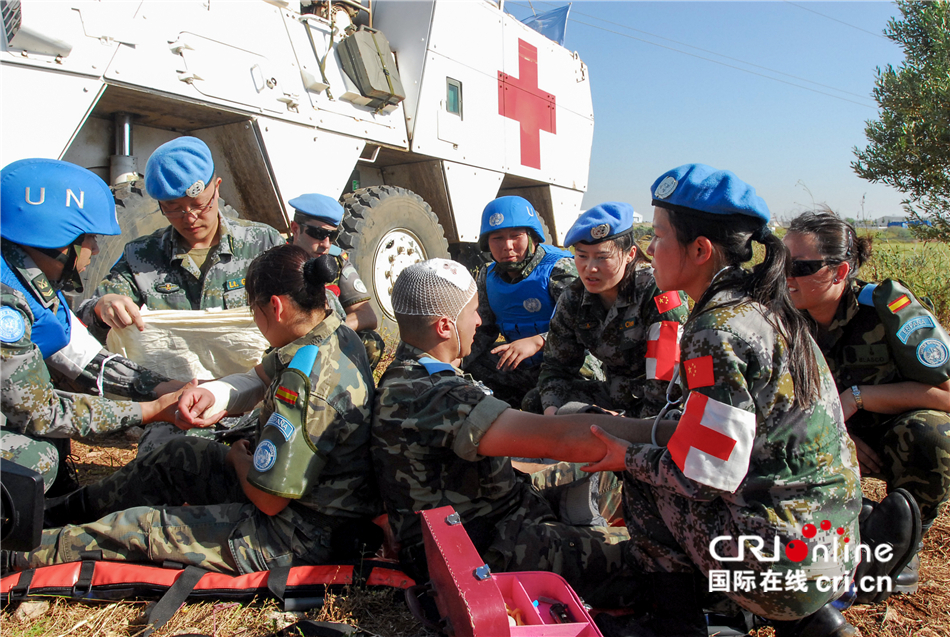 中国军队参加联合国维和行动30年之二：忠诚使命_fororder_2-19.JPG